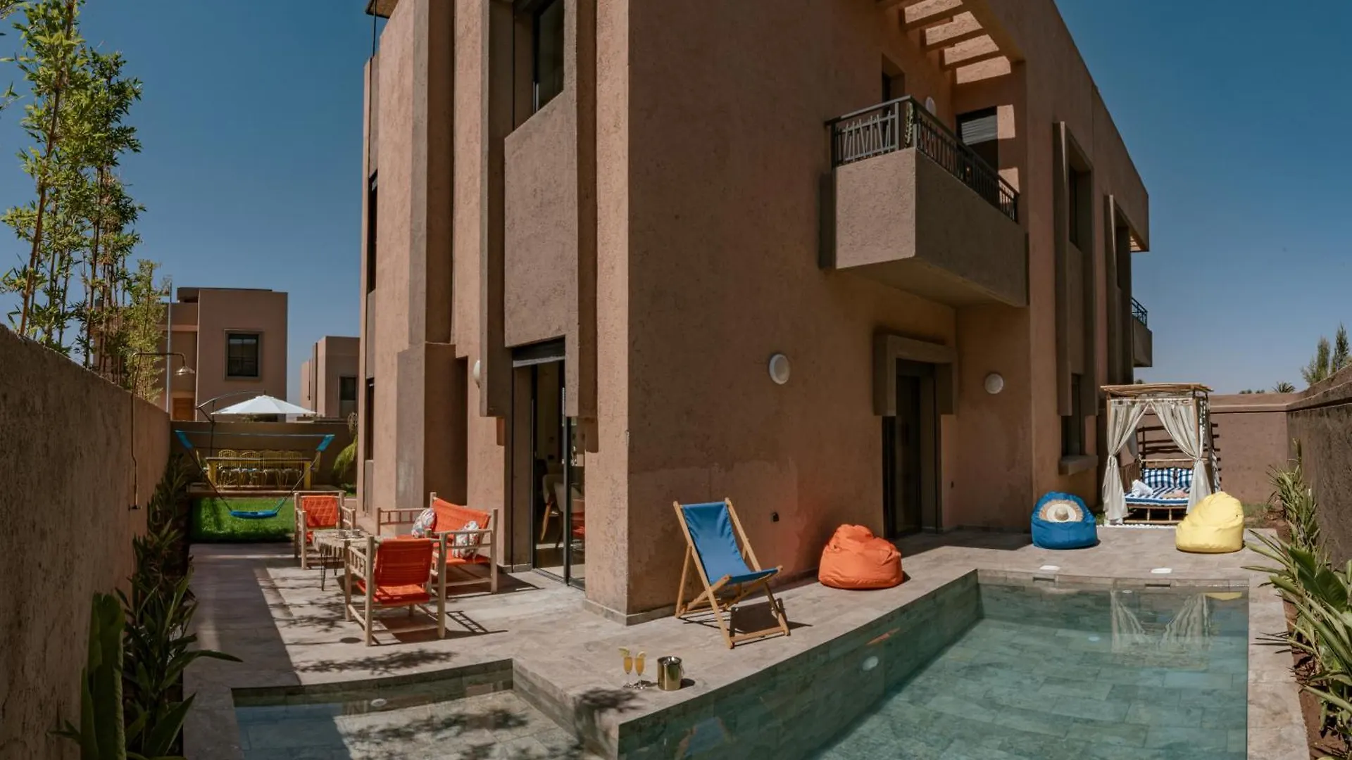 Villa Secret Oasis - 4 Bedroom Rooftop, Pool&Ac - Up To 10 Guests contacts